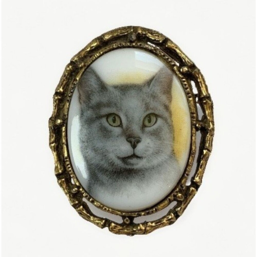 Vintage Cat Portrait Brooch Pin Gold Tone Oval Porcelain Ceramic Transferware